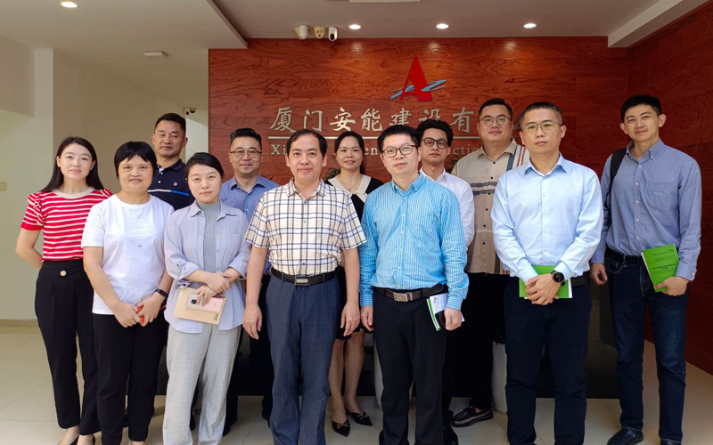 福建省土木工程建筑行業(yè)協(xié)會一行蒞臨廈門安能進(jìn)行參觀交流
